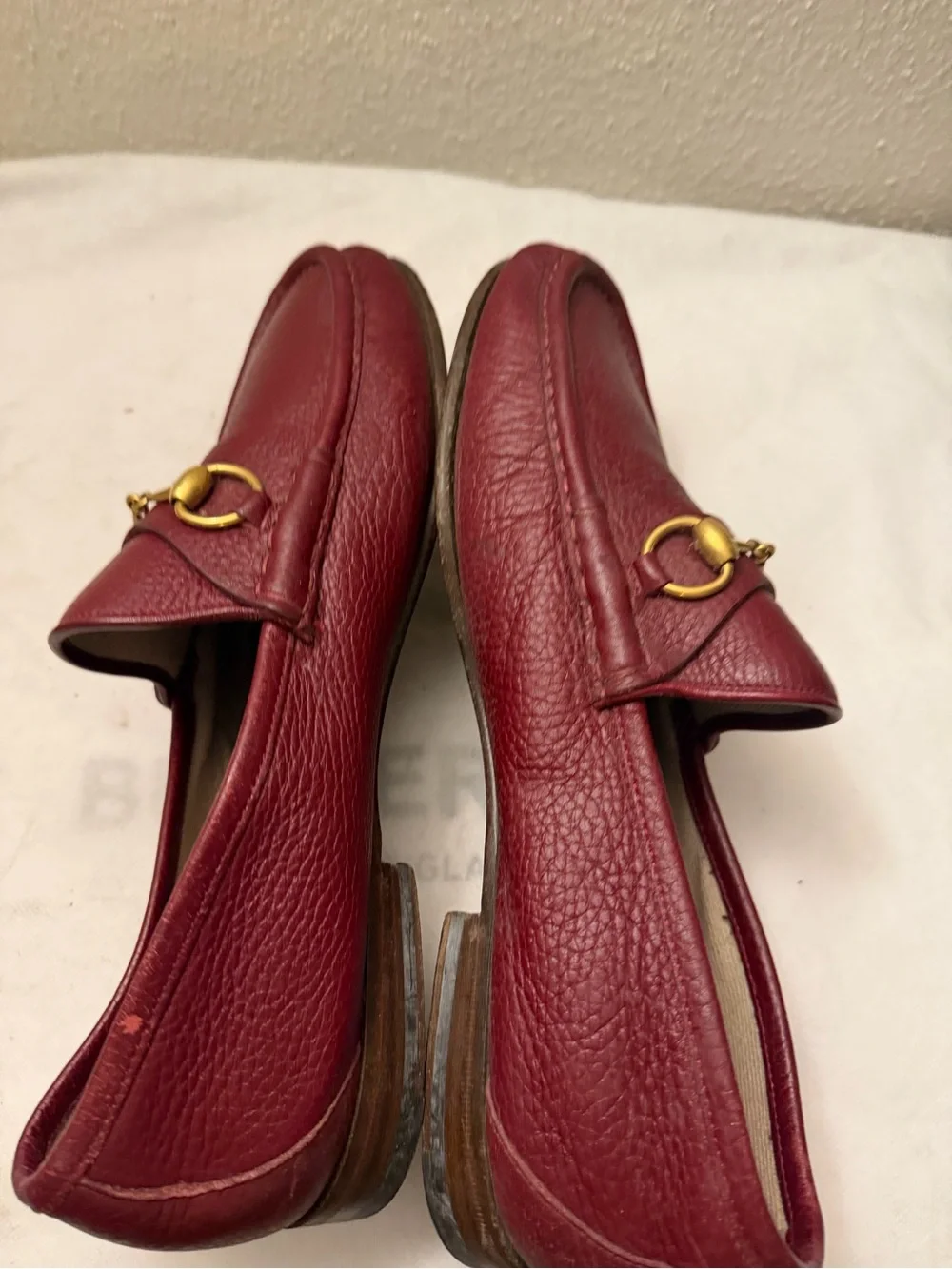 Gucci Burgundy Leather Horsebit Loafers, pre-owned, gently used,SZ10